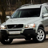 Mra��tka p�edn�ch sv�tlomet� Volvo XC90 -- rok v�roby 2002-15