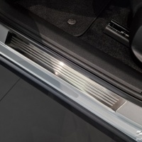 Nerez kryty prahů Lines Volvo EX30 -- od roku výroby 2023- Nerez kryty prahů Lines Volvo EX30 -- od roku výroby 2023-