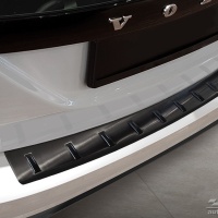 Kryt prahu zadn�ch dve�� nerez �ern� Strong Edition Volvo V60 -- od roku v�roby 2010-18