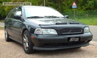 Potah kapoty Volvo S40V40 -- rok výroby 96-04 (materiál černý vinyl) Potah kapoty Volvo S40V40 -- rok výroby 96-04 (materiál černý vinyl)