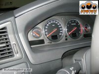 EVO RINGS r�me�ky kolem palubn�ch p��stroj� z le�t�n�ho hlin�ku Volvo XC70� ( po�et d�l� v sad� 4 )